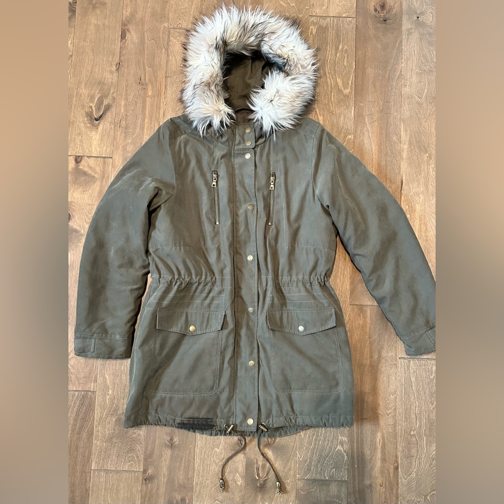 Women’s Coffee Shop Parka- size L